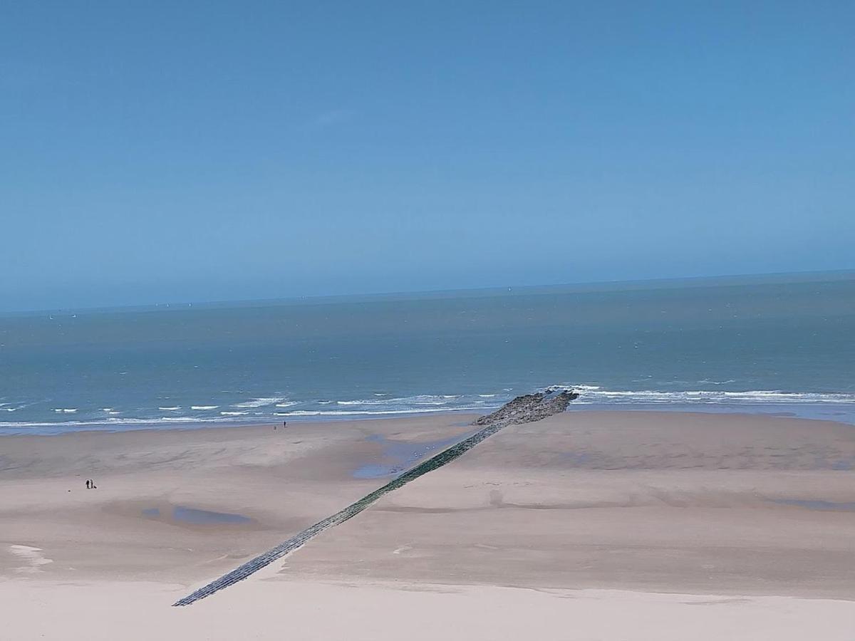Lovely N° 9 Op Ieder Moment Een Prachtig Zeezicht & Zwembad Middelkerke Exterior foto